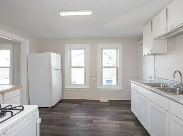 1052 W 17th St #A, Lorain, OH 44052