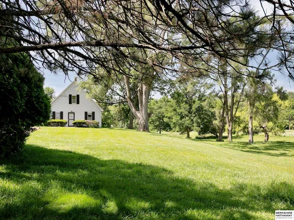 6523 Stones Throw Dr, Omaha, NE 68152