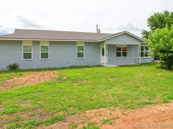 2010 W Cedar St, Jay, OK 74346