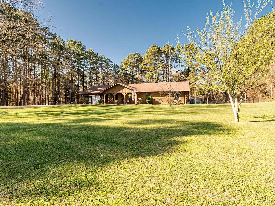 1st image of 122 Parks Dr