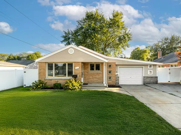 5113 W 90th St, Lansing, IL 60453