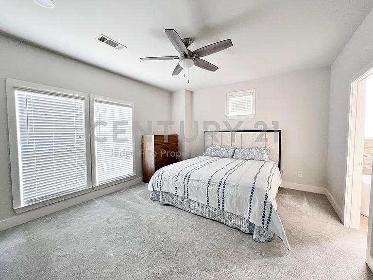 4830 Cedar Springs Rd #13 — Photo 9