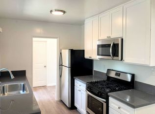 11829 Truro Ave, Hawthorne, CA 90250