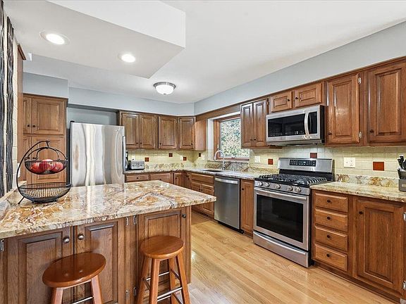 5th image of 4730 Toepfer Road