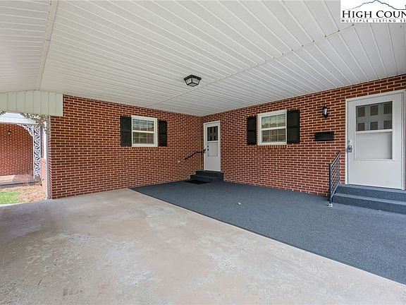 5th image of 154 Alton Lane