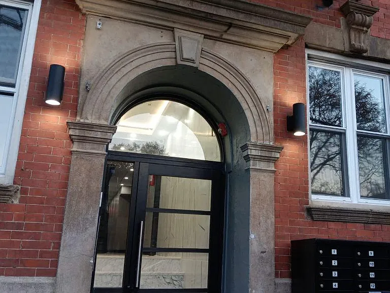 53 Carroll St #5 — Photo 2
