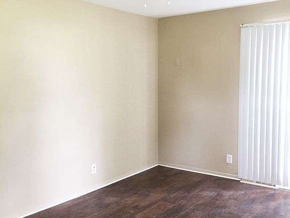 2nd image of 5554 Winchelsea Dr