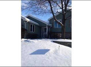 732 Willow Run St, Cottage Grove, WI 53527