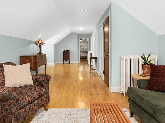 5th image of 2300 Grand Ave S #3