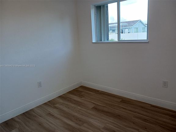 5th image of 12408 SW 266th Ln