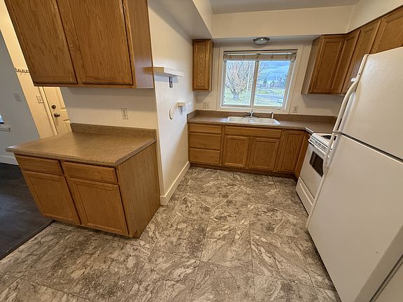 3rd image of 1216 20th St S #3