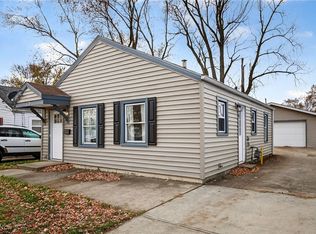 228 Hayes Ave, Elyria, OH