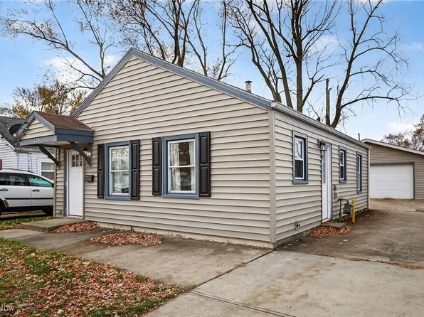 228 Hayes Ave, Elyria, OH 44035