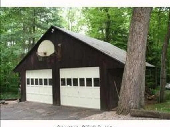 73 West Rd, New Hartford, CT 06057