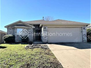 1828 Cedar Tree Dr, Fort Worth, TX 76131