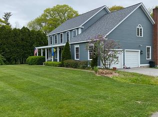 89 Stratham Heights Rd, Stratham, NH 03885