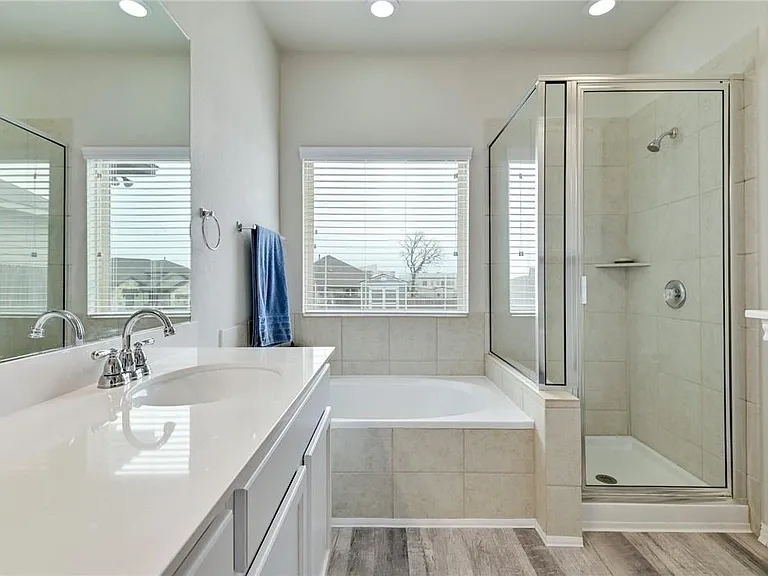 400 Lewisville Ln — Photo 13