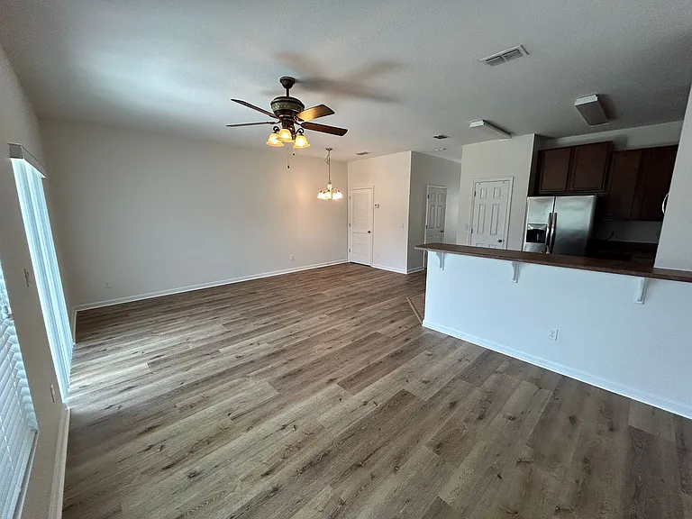 2700 Revolution St #103 — Photo 11