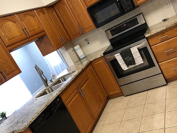 5th image of 42737 Wilmington Dr