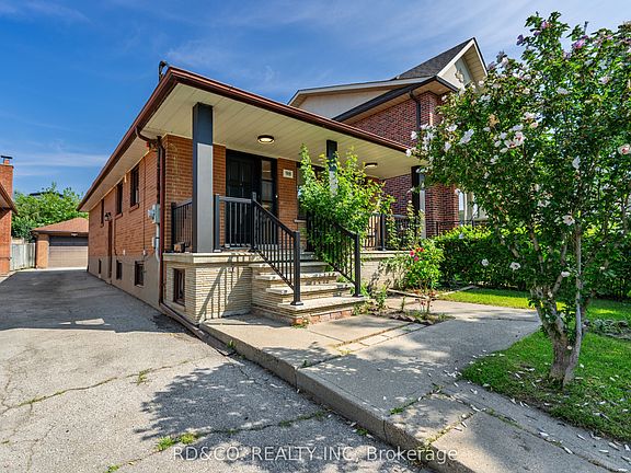 2nd image of 98 Hay Ave