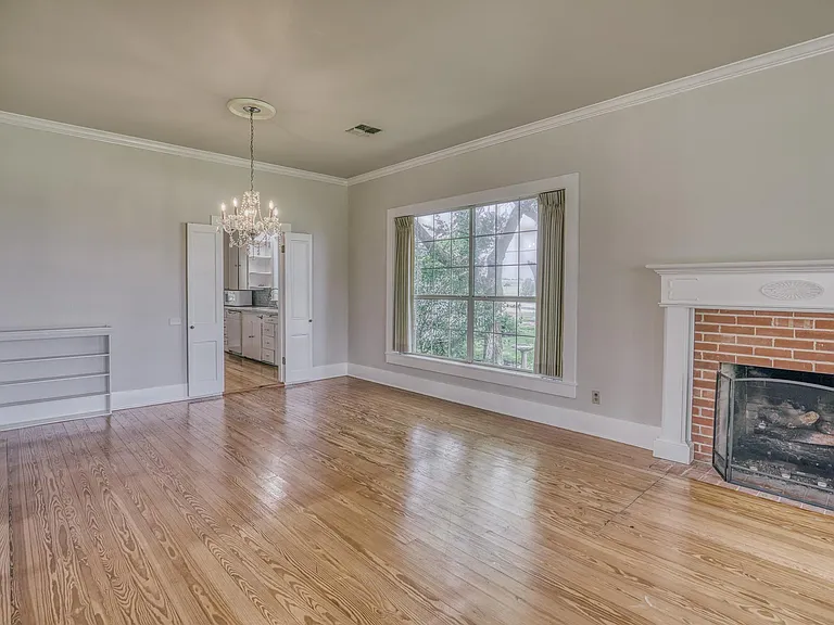 14808 Whitman Rd — Photo 6