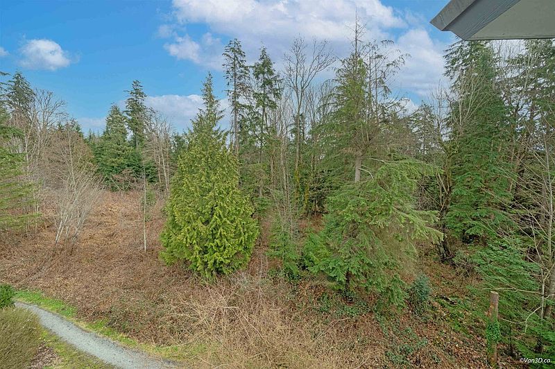 North Vancouver Apartment for rent - 3 Bedrooms — photo 10