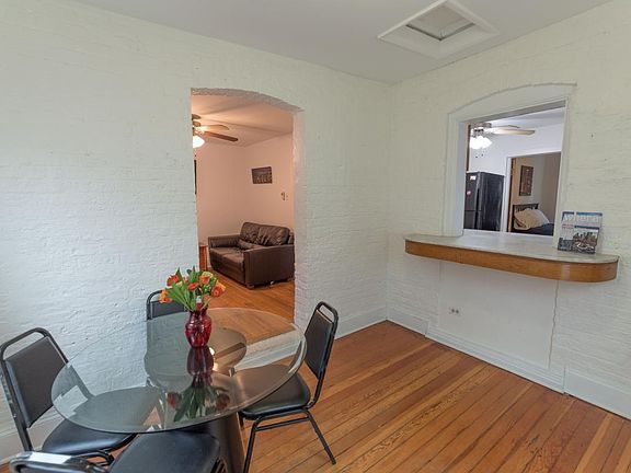 4th image of 929 S Oakley Blvd #Coach