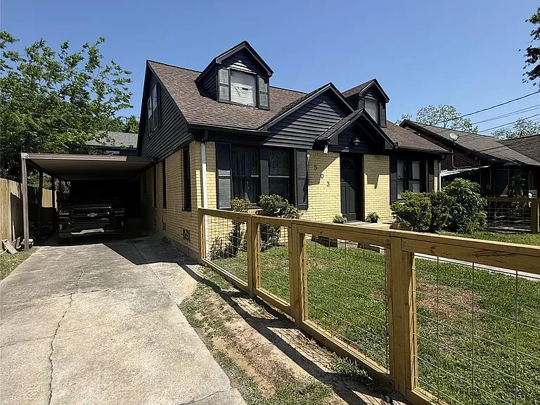503 Canadian St — Photo 1