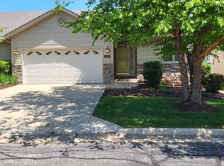 1426 Stone Bridge Xing, Rockford, IL 61108