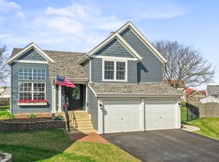 1396 Newcastle Ct, Bartlett, IL 60103