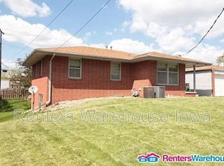 7415 Wilshire Blvd, Windsor Heights, IA 50324