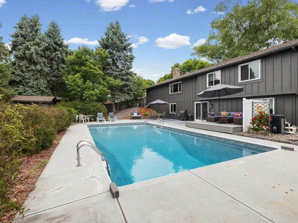 7835 Berkshire Ln N, Maple Grove, MN 55311