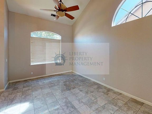 3rd image of 186 Ravenstone Way