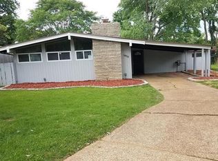 1430 Woodhue Dr, Saint Louis, MO 63126