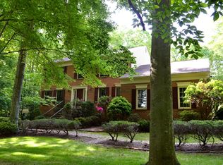 8121 King Arthurs Ct, Manassas, VA 20112