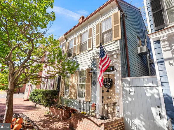 425 Queen St, Alexandria, VA 22314