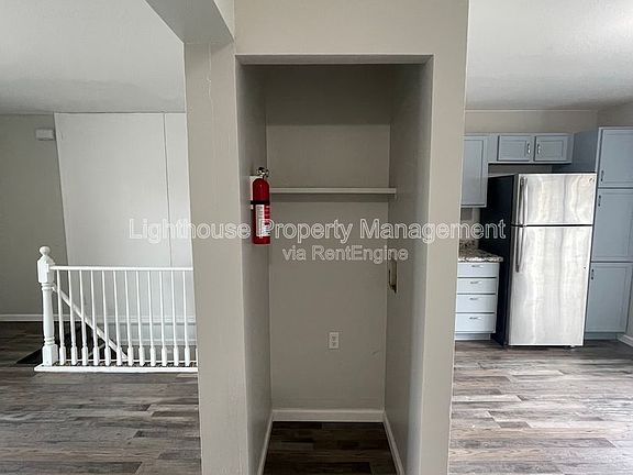 4th image of 2130 Miller Rd #2