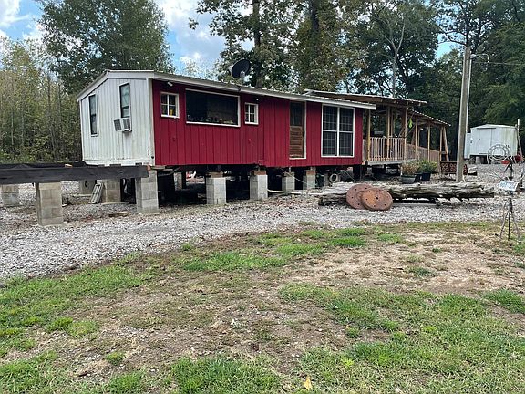 2nd image of 672 Nimmo Rd