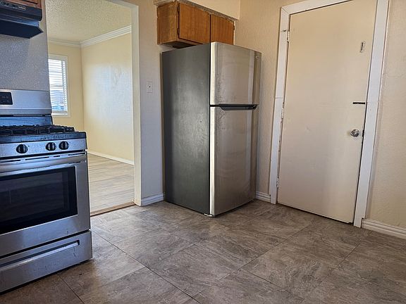 5th image of 3406 Sycamore Ave