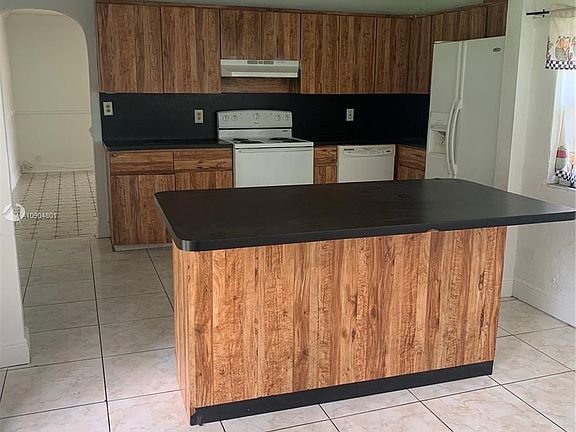 5th image of 9538 Little River Blvd
