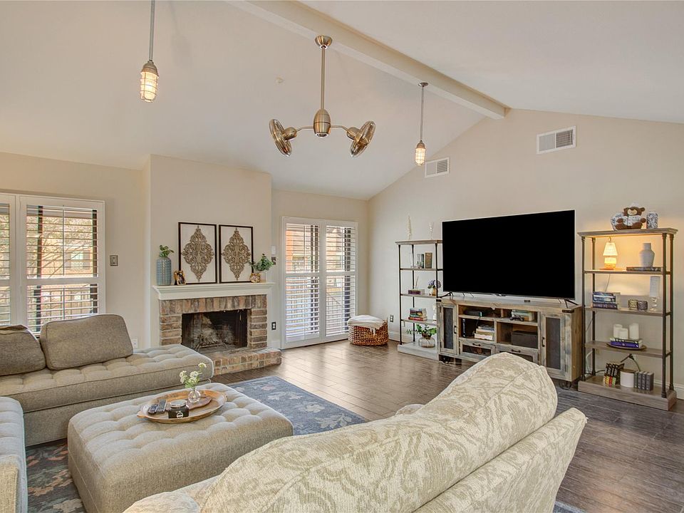 1st image of 734 Augusta Dr #734
