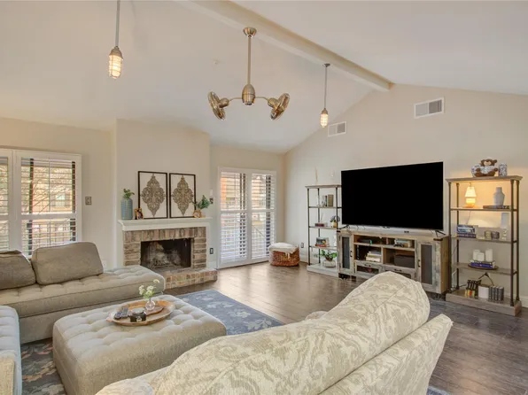 734 Augusta Dr #734, Houston, TX 77057
