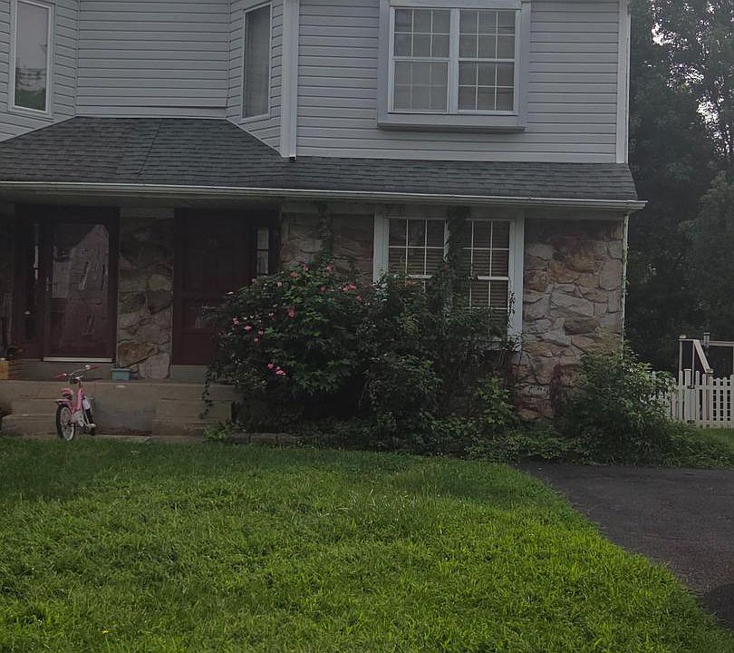 1st image of 20 Pearl Dr