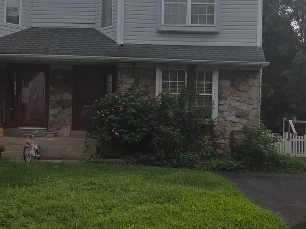 20 Pearl Dr, Doylestown, PA 18901