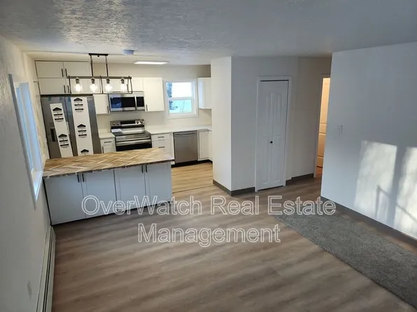11119 Ashley Park Ln #2, Eagle River, AK 99577