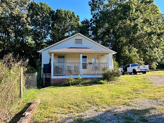2nd image of 2757 Charlotte Hwy