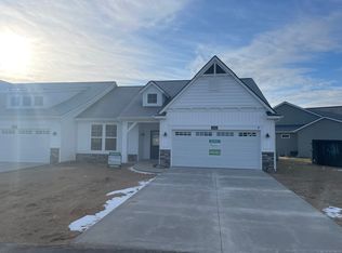 2886 Isle Grand Dr, Belmont, MI 49306