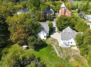 45 King St, Rideau Lakes, ON K0E 1G0