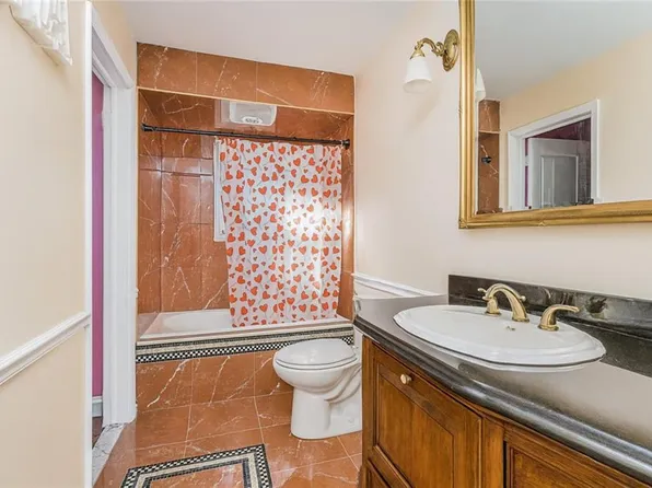 70 Figurea Avenue image 19 of 23