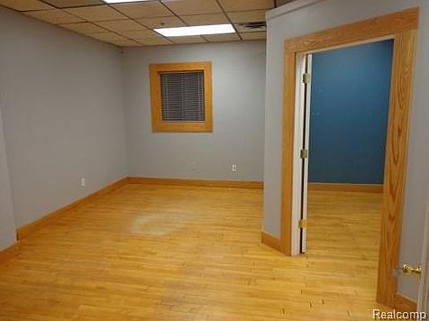 5th image of 204 W Grand River Ave #28090